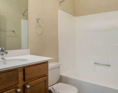 230 North Kenwood Street - Photo Thumbnail 11