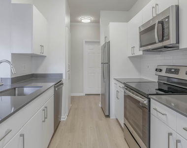 3700 Richmond Hwy - Photo Thumbnail 6
