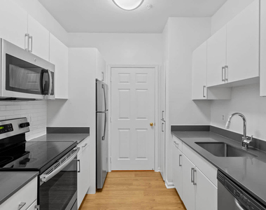 3700 Richmond Hwy - Photo Thumbnail 30