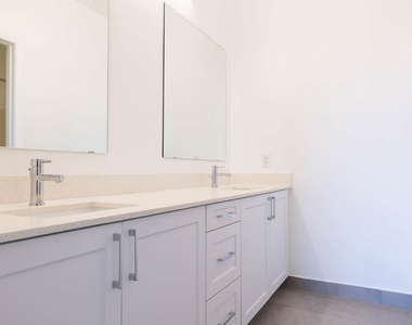 24905 Magic Mountain Parkway - Photo Thumbnail 62