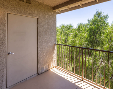 24905 Magic Mountain Parkway - Photo Thumbnail 16