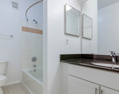 11727 Fairfax Woods Way - Photo Thumbnail 40