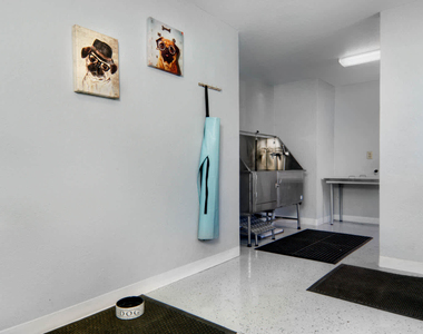 325 Union Avenue - Photo Thumbnail 12