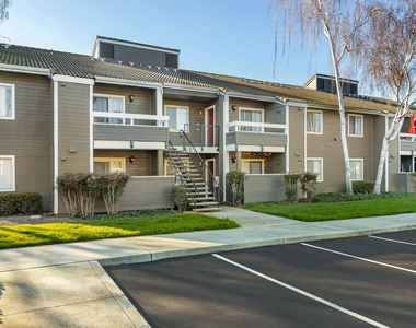 325 Union Avenue - Photo Thumbnail 5