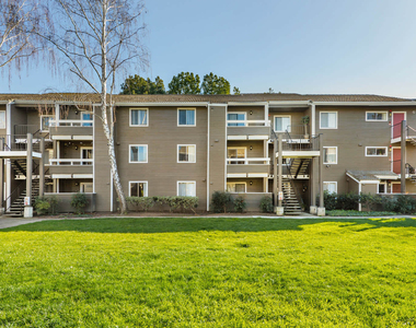325 Union Avenue - Photo Thumbnail 4