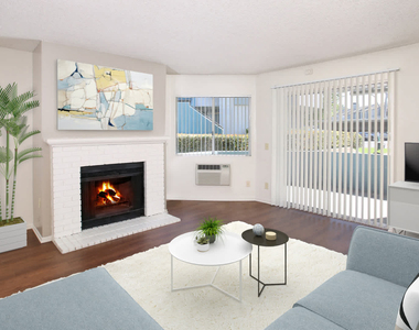 26033 Moulton Pkwy - Photo Thumbnail 5