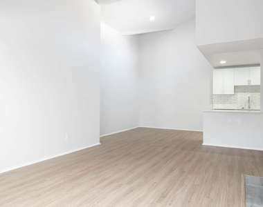 9904 Kika Court - Photo Thumbnail 6