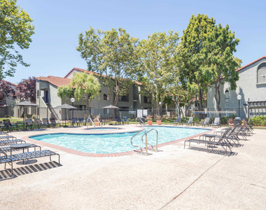 34655 Skylark Drive - Photo Thumbnail 14