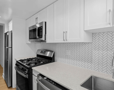 701 North Wayne Street - Photo Thumbnail 50