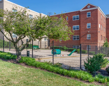 701 North Wayne Street - Photo Thumbnail 36