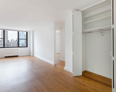 240 East 27th Street - Photo Thumbnail 12