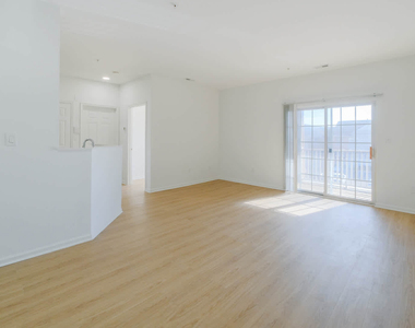 1300 Cook Lane - Photo Thumbnail 6