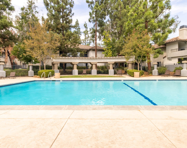 5325 Oak Park Lane - Photo Thumbnail 2