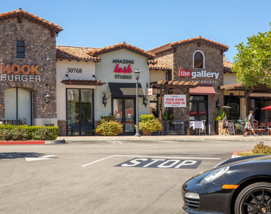 5325 Oak Park Lane - Photo Thumbnail 8