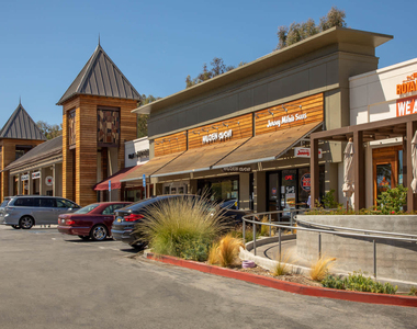 5325 Oak Park Lane - Photo Thumbnail 11