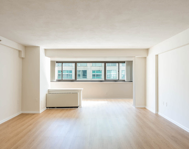 1 Emerson Place Suite 8n - Photo Thumbnail 5
