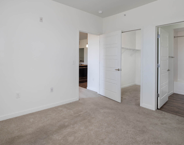 2311 Park Centre Dr - Photo Thumbnail 22