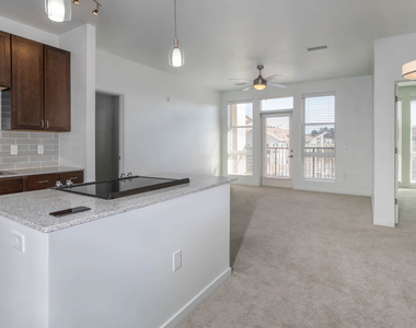 2311 Park Centre Dr - Photo Thumbnail 5
