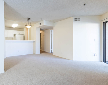 201 W. Fairview - Photo Thumbnail 12