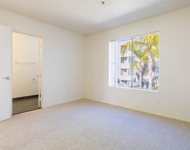 201 W. Fairview - Photo Thumbnail 24