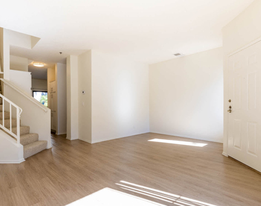 201 W. Fairview - Photo Thumbnail 10