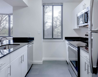 2501 Porter St. Nw - Photo Thumbnail 5