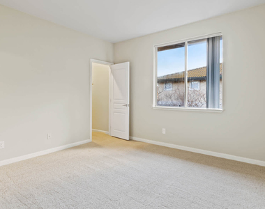 1650 Hope Dr. - Photo Thumbnail 13