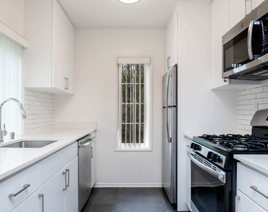 13138 Kellam Ct. - Photo Thumbnail 3