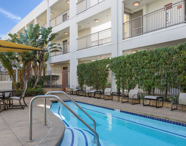 101 Mclellan Drive - Photo Thumbnail 11