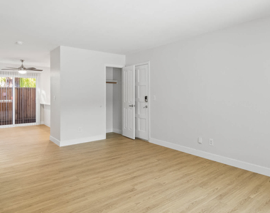1235 Wildwood Ave - Photo Thumbnail 9