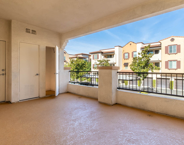 955 N Duesenberg Drive - Photo Thumbnail 8