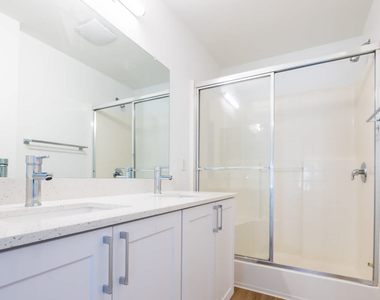 955 N Duesenberg Drive - Photo Thumbnail 12