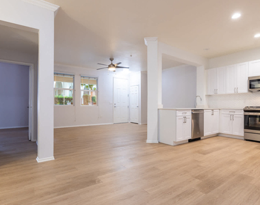 955 N Duesenberg Drive - Photo Thumbnail 4