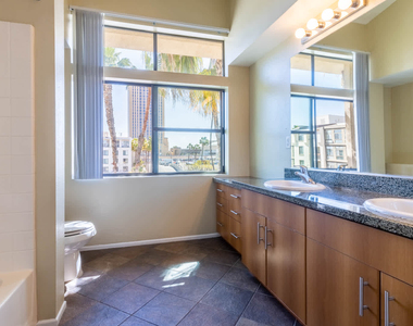 888 North Alameda Street - Photo Thumbnail 12