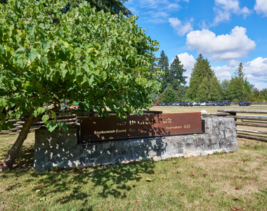 16619 Larch Way - Photo Thumbnail 46