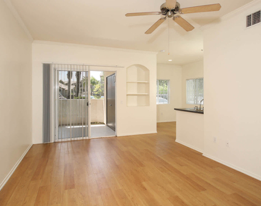 26322 Towne Centre Drive - Photo Thumbnail 4