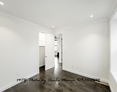 1379 Lexington Avenue - Photo Thumbnail 4