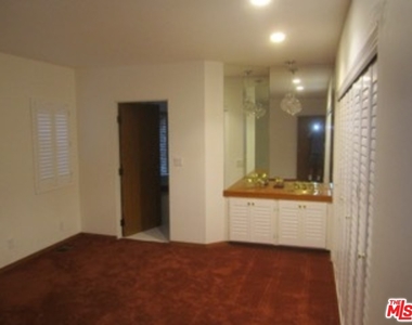 1617 Sunset Ave - Photo Thumbnail 12