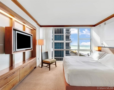 6801 Collins Ave - Photo Thumbnail 5