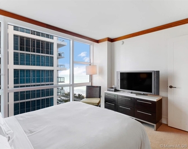 6801 Collins Ave - Photo Thumbnail 12