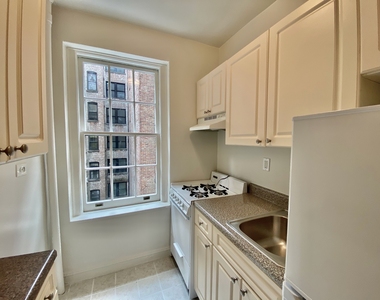 135 West 225th Street - Photo Thumbnail 9