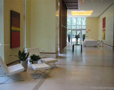 1060 Brickell Ave - Photo Thumbnail 11