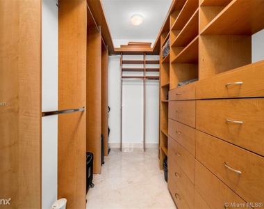 15901 Collins Ave - Photo Thumbnail 11