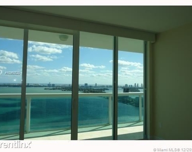 1800 N Bayshore Dr Apt 3703 - Photo Thumbnail 0