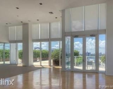 1040 Biscayne Blvd - Photo Thumbnail 19