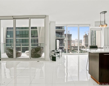 1040 Biscayne Blvd - Photo Thumbnail 1