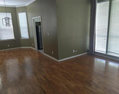 4106 Newton Avenue - Photo Thumbnail 11