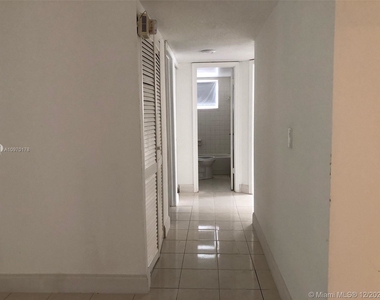 8421 Royal Palm Blvd - Photo Thumbnail 5