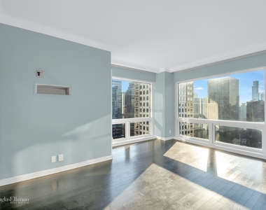 721 Fifth Avenue - Photo Thumbnail 7