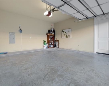 5211 Mission Avenue - Photo Thumbnail 22